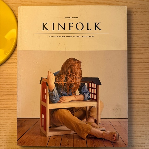Kinfolk Magazine Volume 11 | Slow Living & Lifestyle | Preloved - Picture 1 of 2